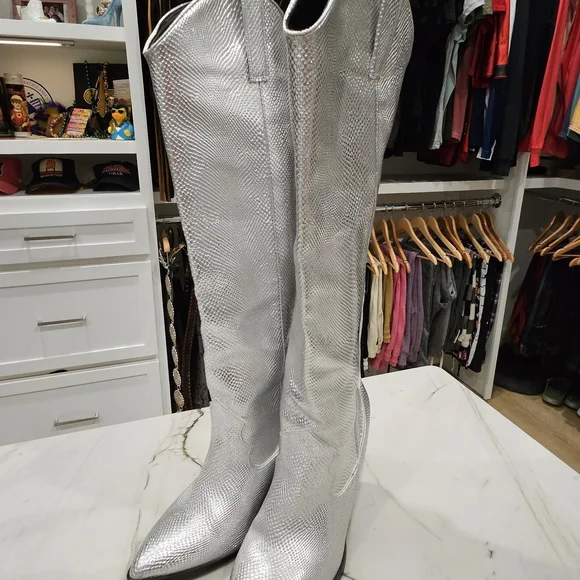 Steve Madden Austyn Silver Snake Heeled Boots - Picture 4 of 5